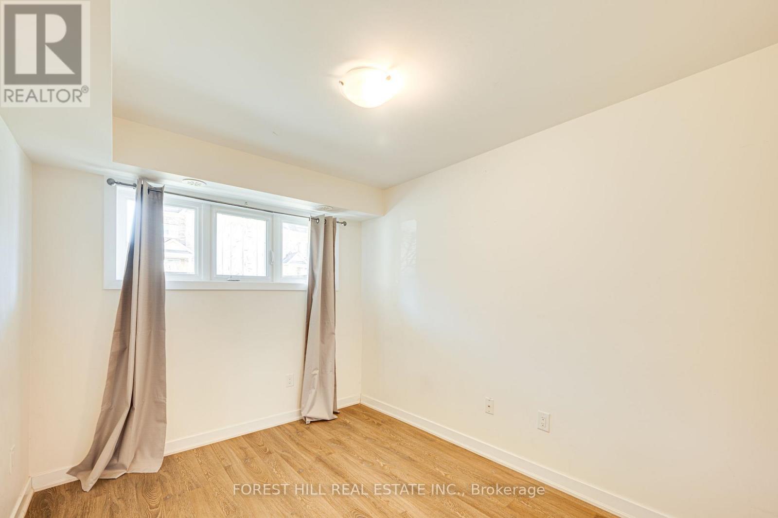 85 - 100 Parrotta Drive, Toronto, Ontario  M9M 0B5 - Photo 17 - W12460980