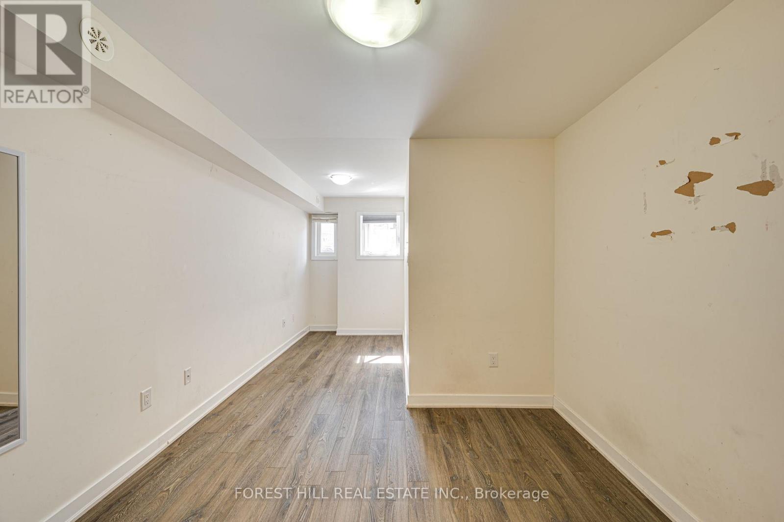 85 - 100 Parrotta Drive, Toronto, Ontario  M9M 0B5 - Photo 6 - W12460980