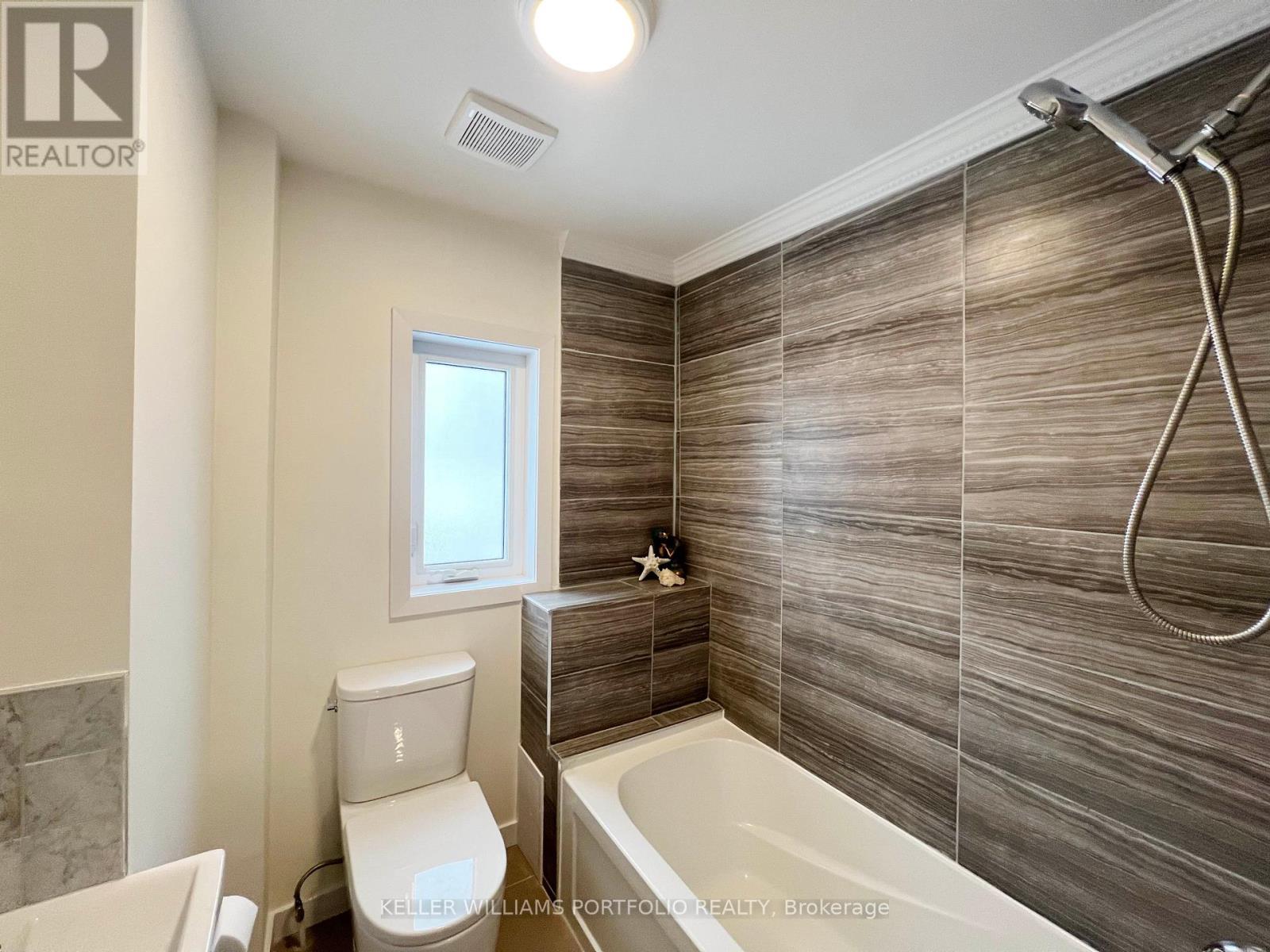 Upper - 93 Northland Avenue, Toronto, Ontario  M6N 2E3 - Photo 7 - W12460981