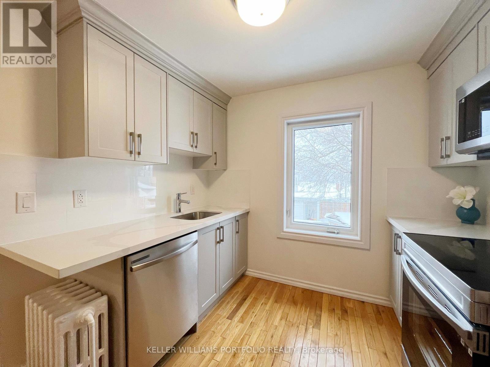 Upper - 93 Northland Avenue, Toronto, Ontario  M6N 2E3 - Photo 9 - W12460981