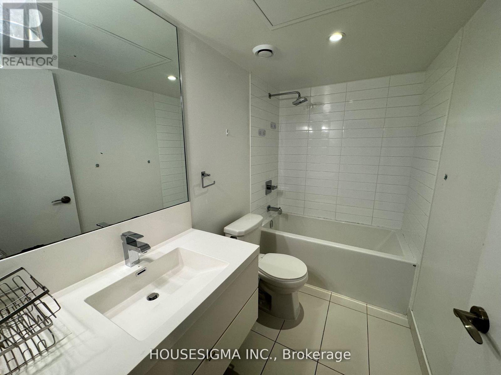 1509 - 9 Valhalla Inn Road, Toronto, Ontario  M9B 1S9 - Photo 6 - W12460986