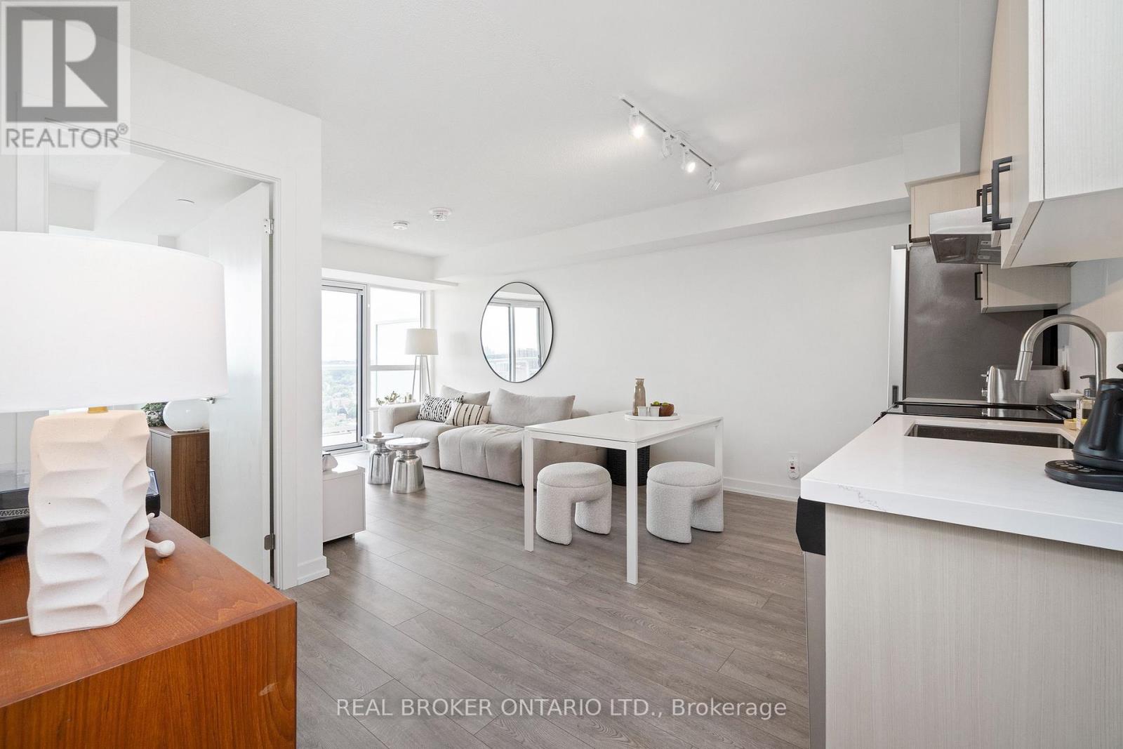 10 Wilby Crescent, Toronto, Ontario  M9N 1E5 - Photo 10 - W12460996