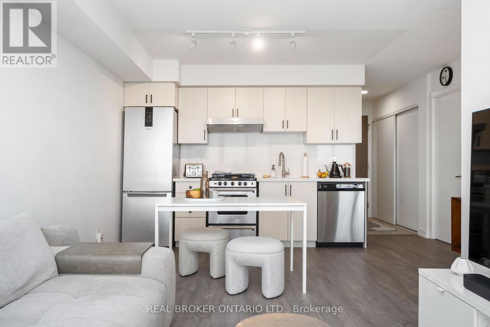10 Wilby Crescent, Toronto, Ontario  M9N 1E5 - Photo 13 - W12460996