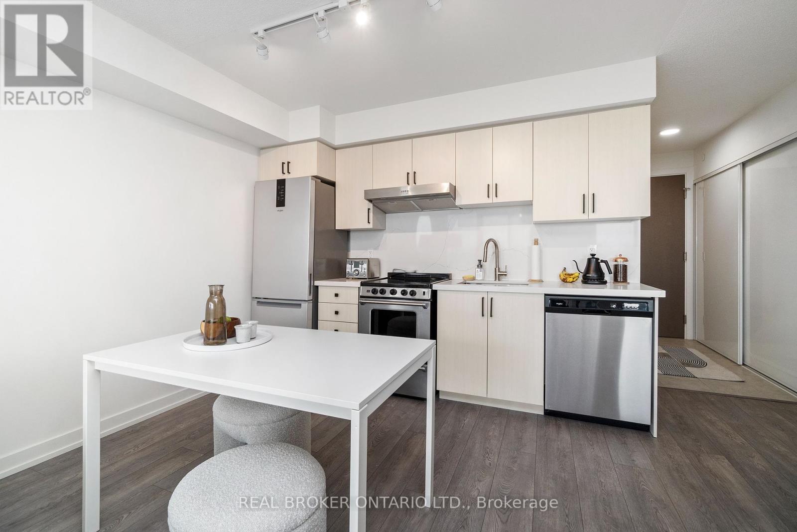 10 Wilby Crescent, Toronto, Ontario  M9N 1E5 - Photo 14 - W12460996