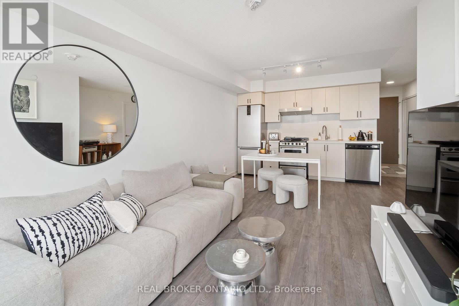 10 Wilby Crescent, Toronto, Ontario  M9N 1E5 - Photo 22 - W12460996
