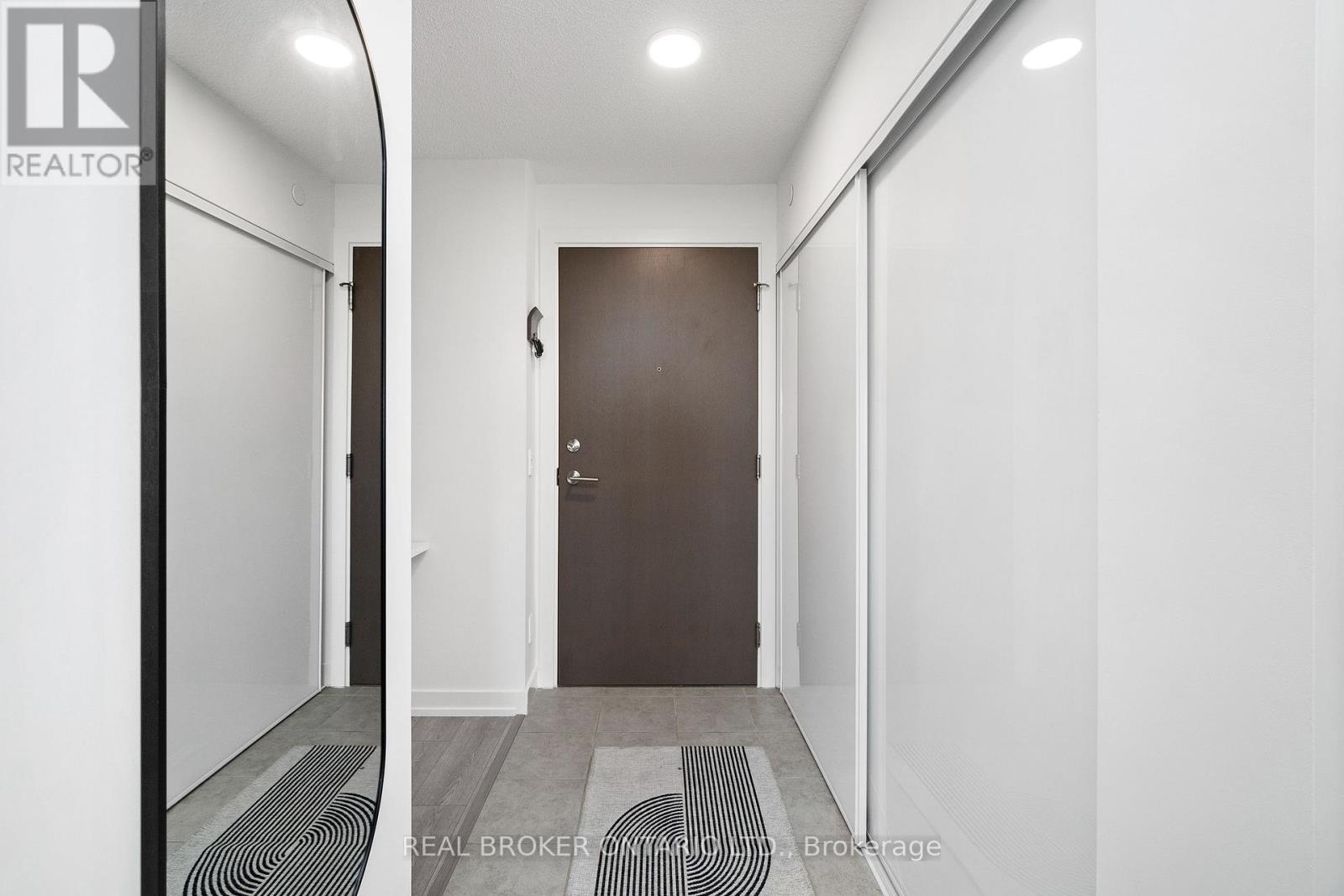 10 Wilby Crescent, Toronto, Ontario  M9N 1E5 - Photo 4 - W12460996