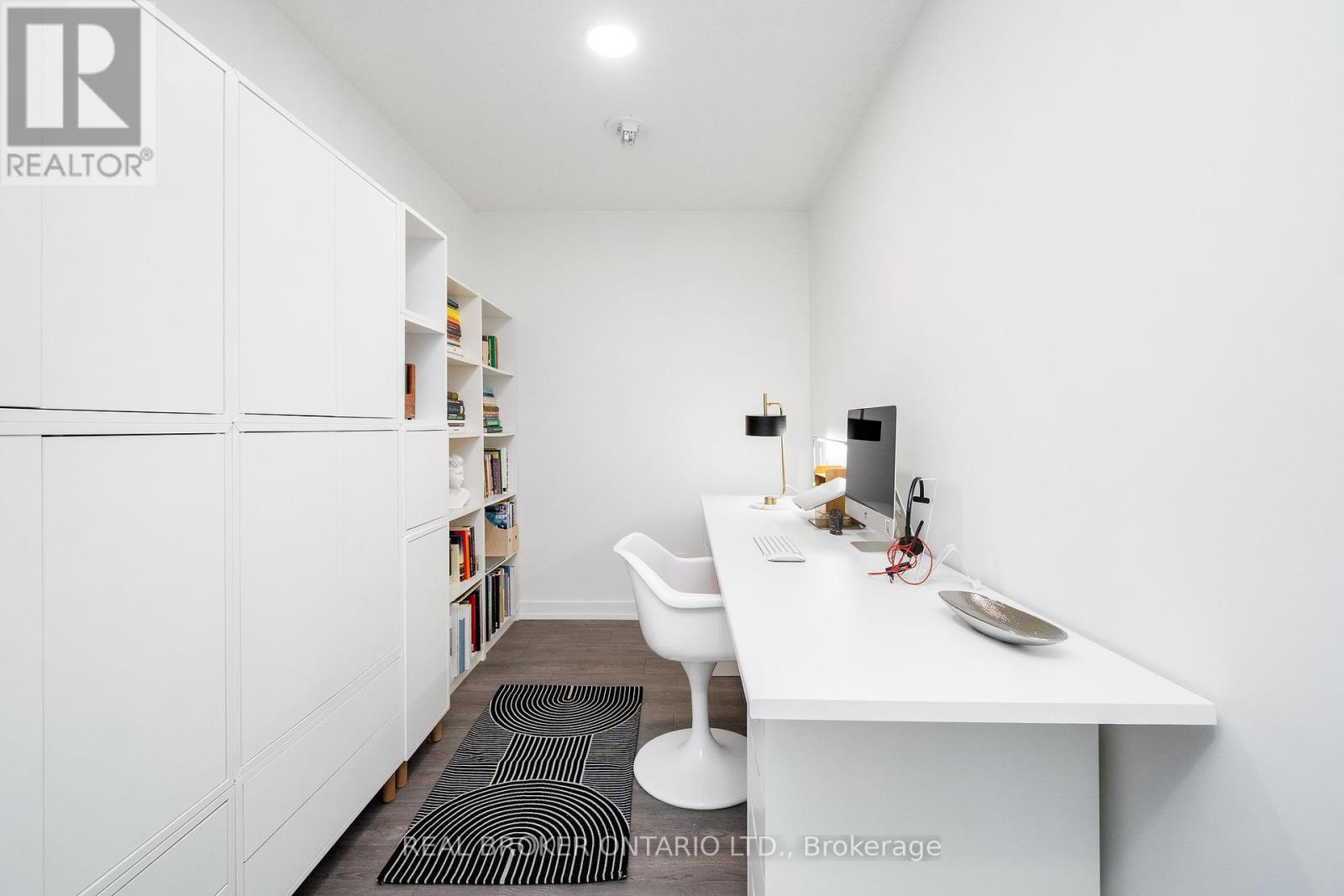 10 Wilby Crescent, Toronto, Ontario  M9N 1E5 - Photo 6 - W12460996