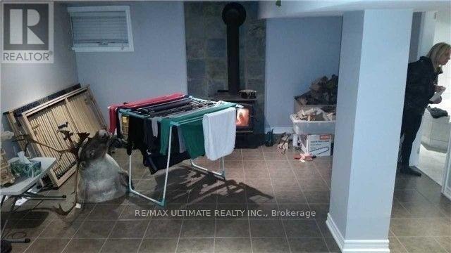 19 Donalbert Road, Toronto, Ontario  M9B 2E6 - Photo 11 - W12460999