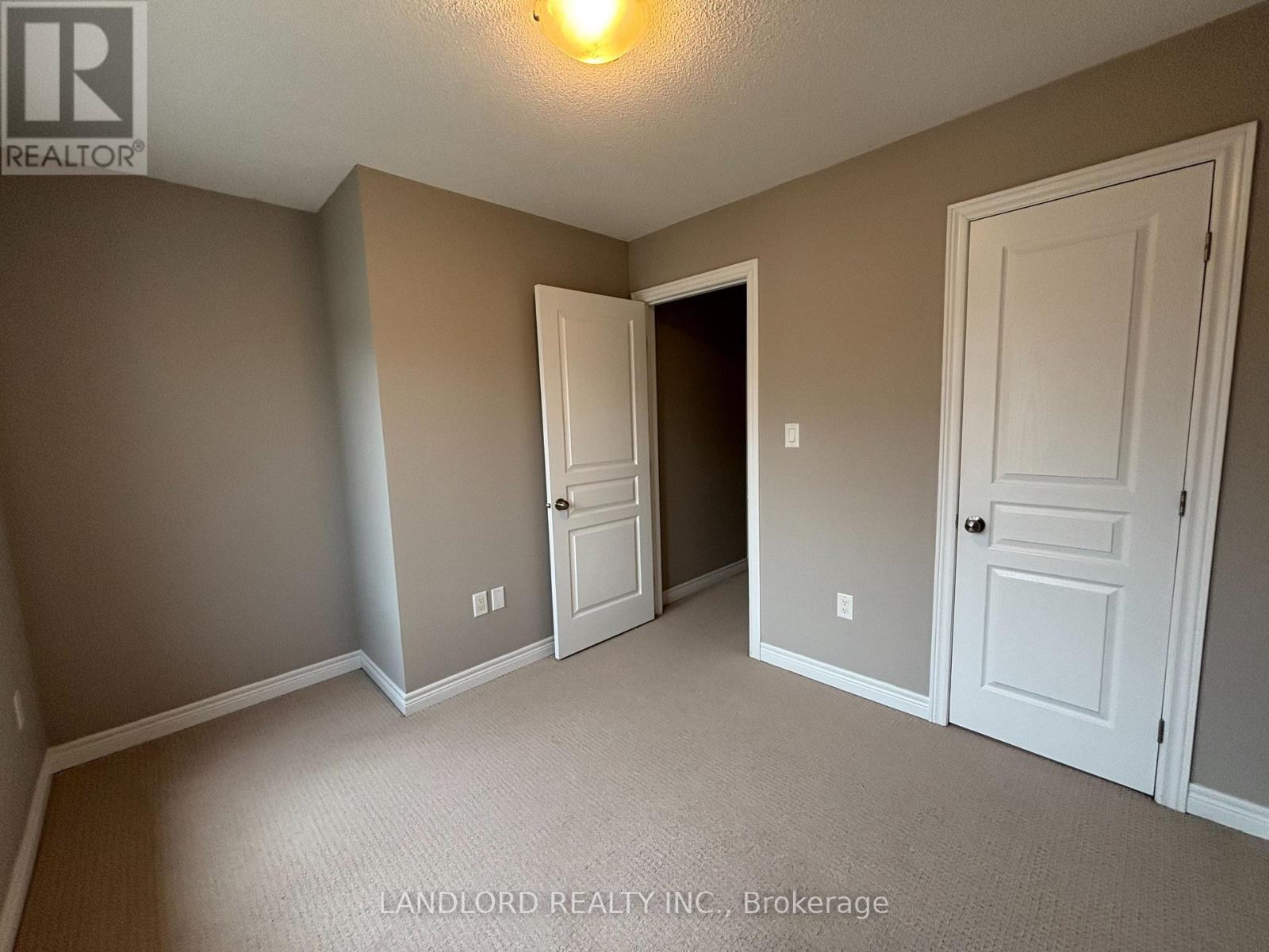 653 Pisa Common, Burlington, Ontario  L7L 0G7 - Photo 13 - W12461000
