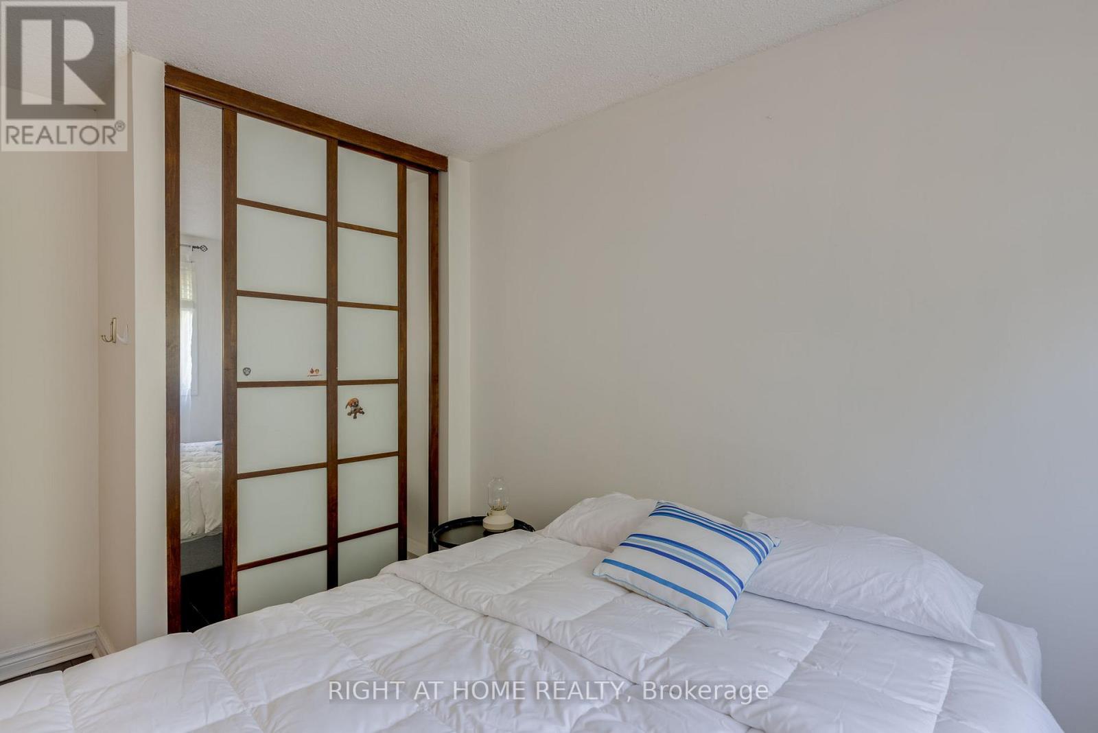 30 - 6540 Falconer Drive, Mississauga, Ontario  L5N 1M1 - Photo 18 - W12461010