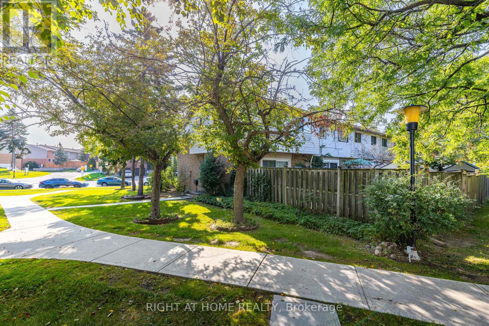 30 - 6540 Falconer Drive, Mississauga, Ontario  L5N 1M1 - Photo 3 - W12461010