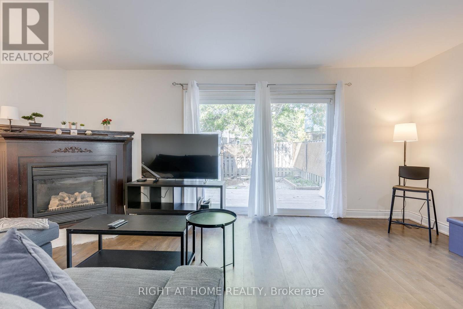 30 - 6540 Falconer Drive, Mississauga, Ontario  L5N 1M1 - Photo 5 - W12461010