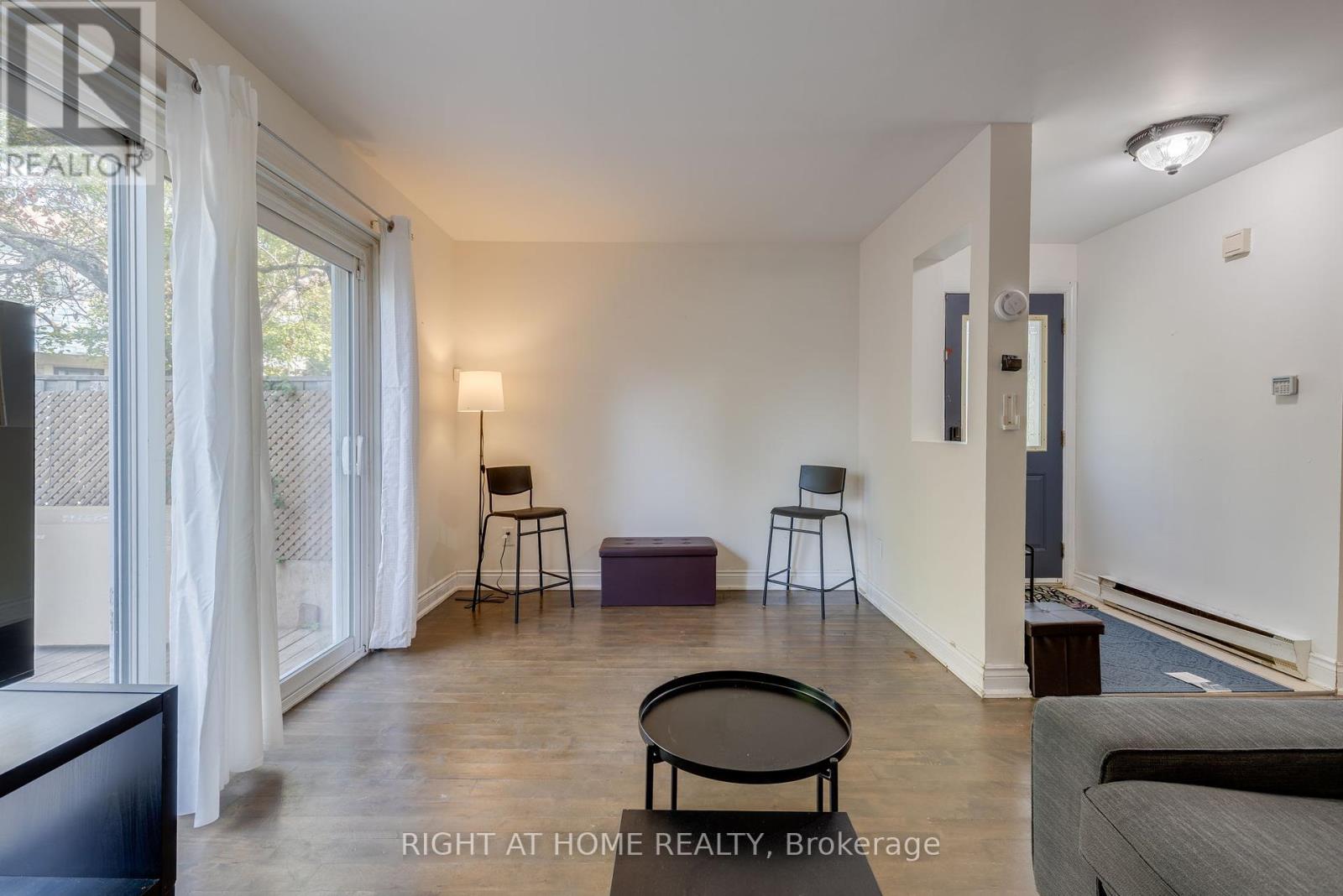 30 - 6540 Falconer Drive, Mississauga, Ontario  L5N 1M1 - Photo 7 - W12461010