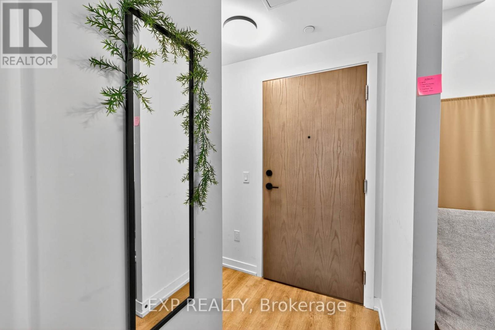 813 - 2300 St Clair Avenue W, Toronto, Ontario  M6N 1K8 - Photo 7 - W12461014