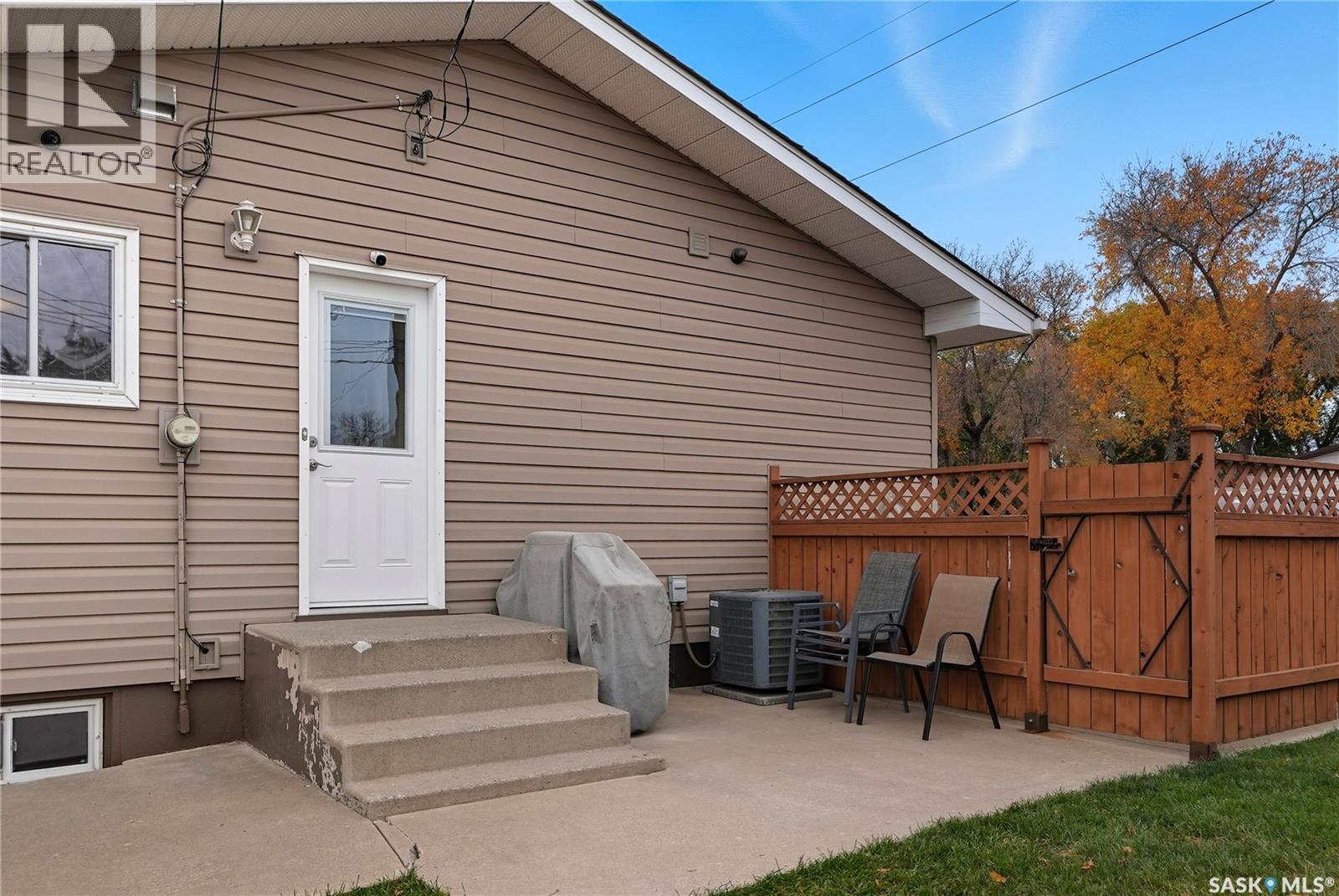 1042 J Avenue N, Saskatoon, Saskatchewan  S7L 2L4 - Photo 34 - SK020793