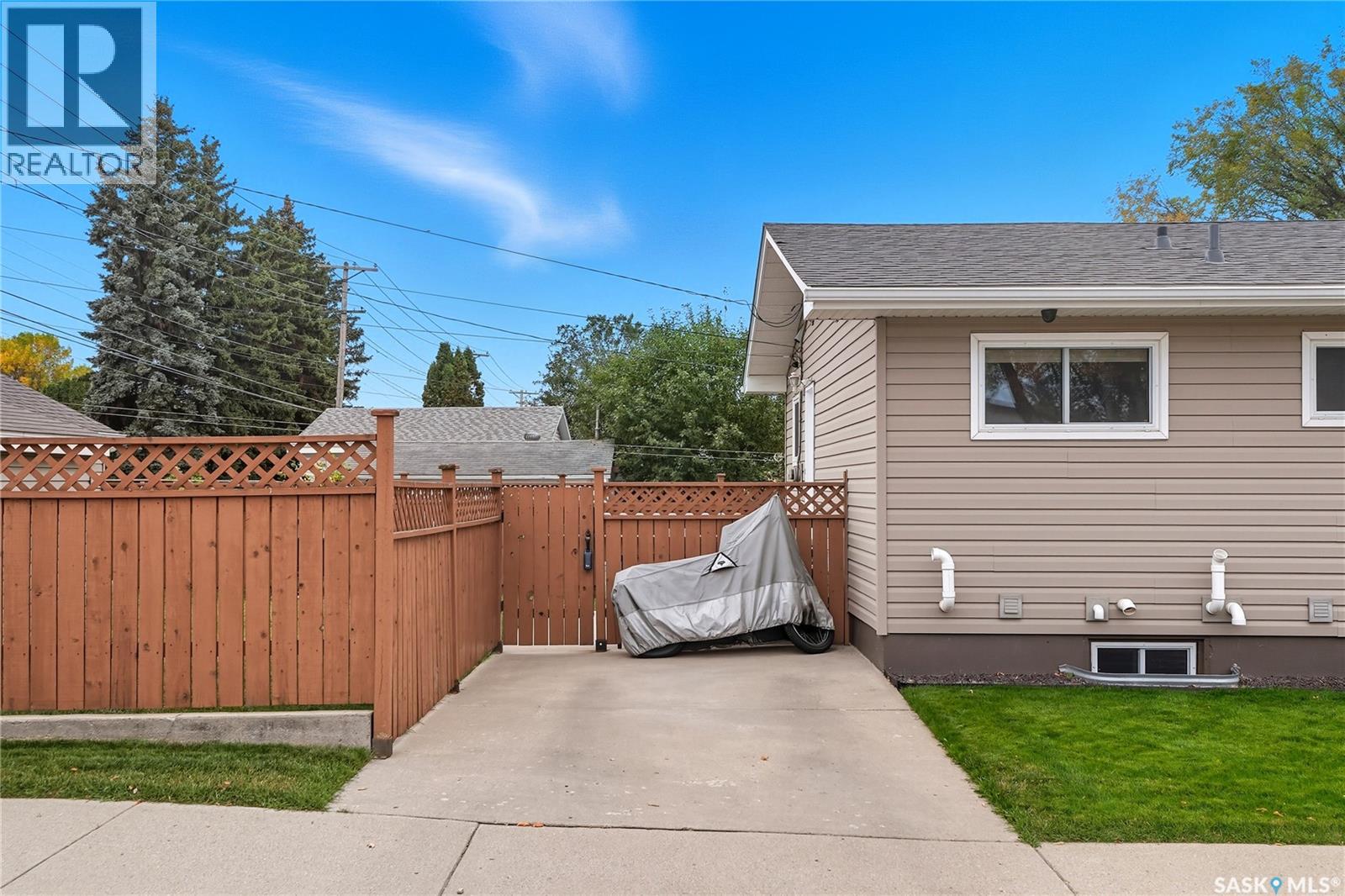 1042 J Avenue N, Saskatoon, Saskatchewan  S7L 2L4 - Photo 39 - SK020793