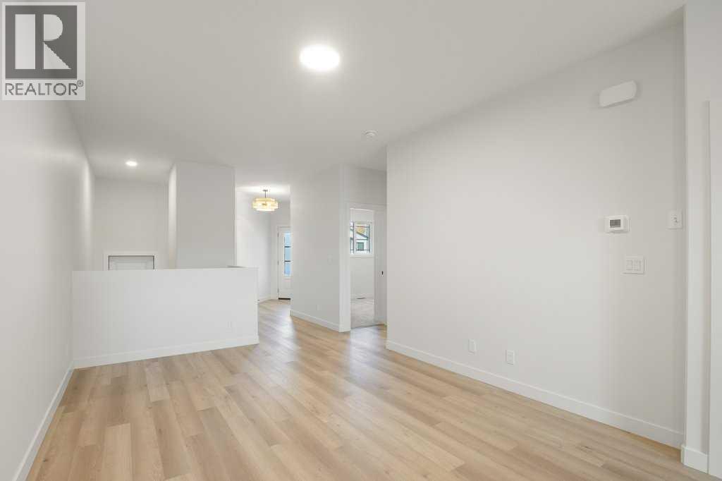 112 Gray Close, Sylvan Lake, Alberta  T4S 0W4 - Photo 6 - A2264358