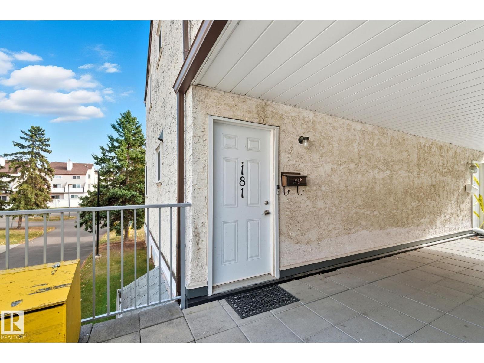 181 Lancaster Tc Nw, Edmonton, Alberta  T5X 5T1 - Photo 3 - E4462013