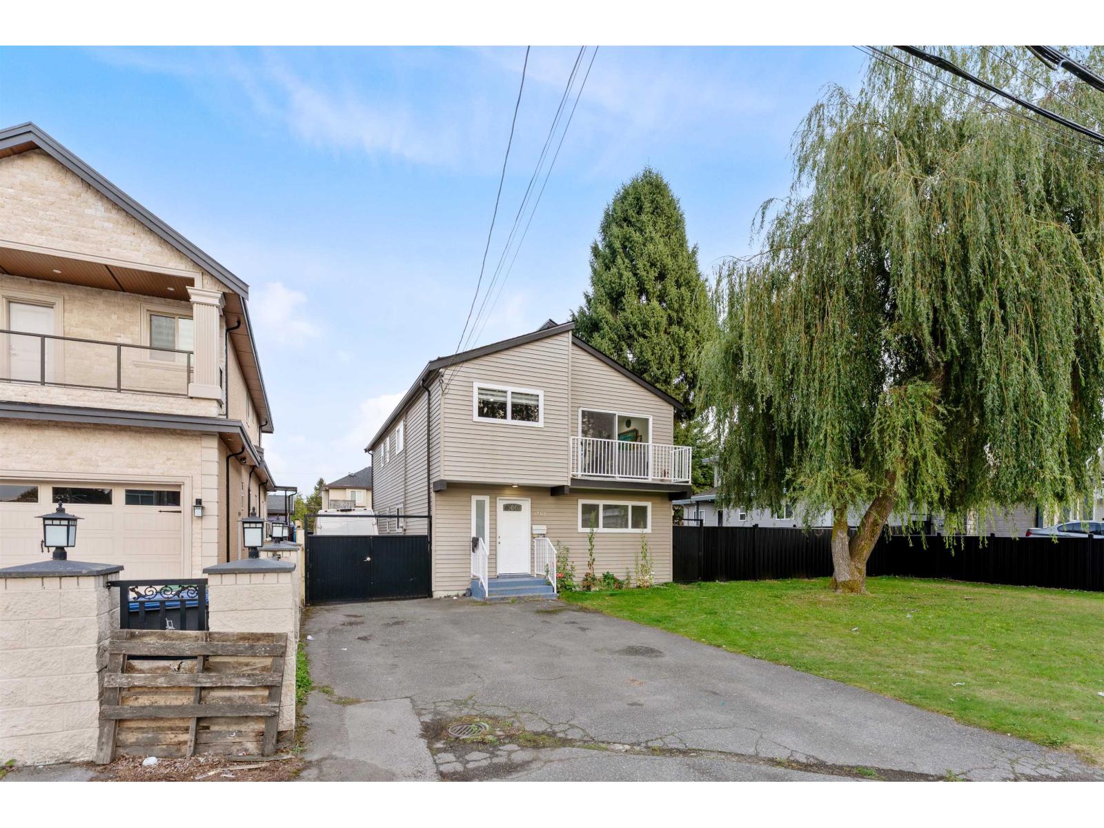 9782 123 Street, Surrey, British Columbia  V3V 4N8 - Photo 2 - R3057032