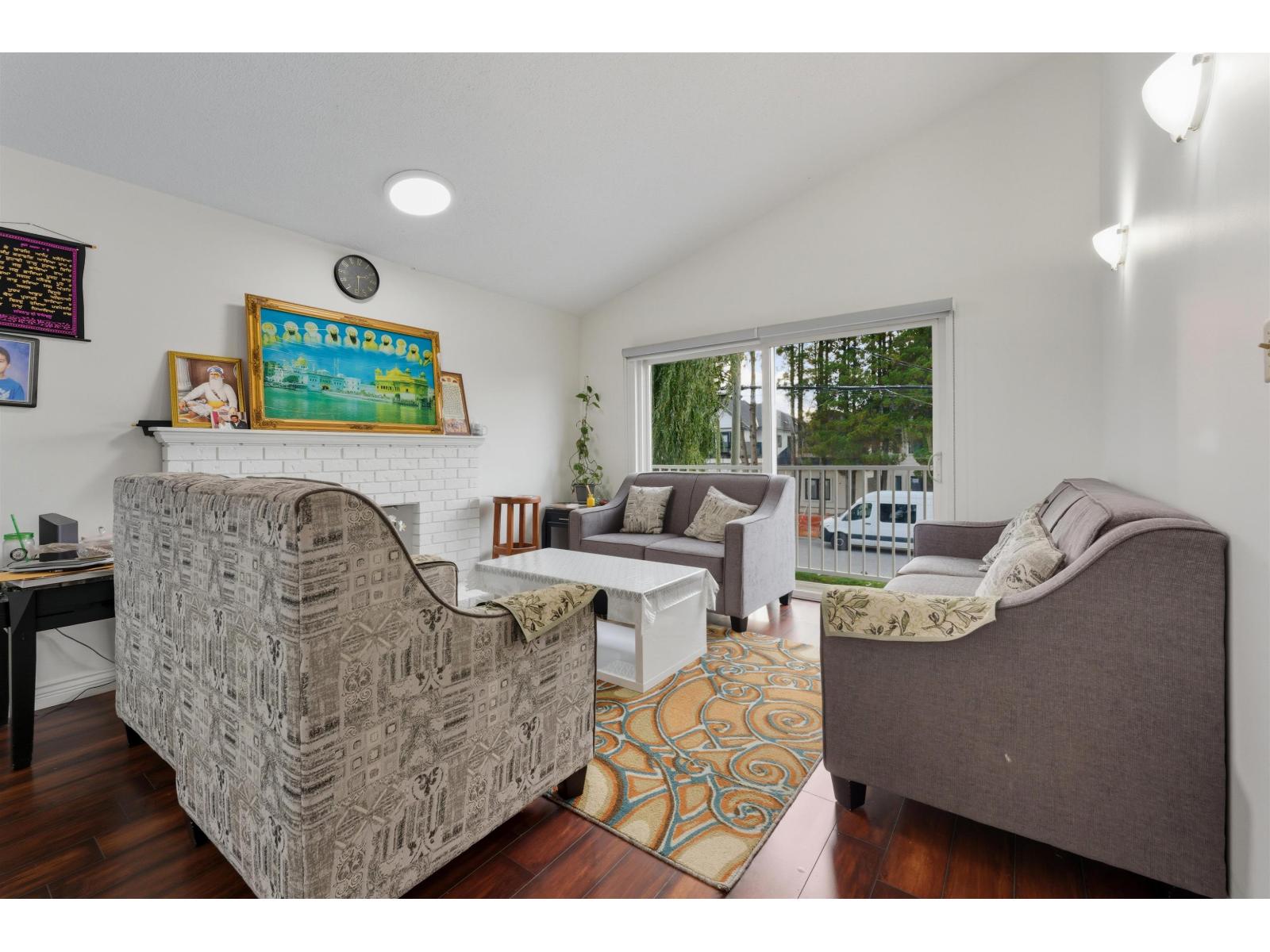 9782 123 Street, Surrey, British Columbia  V3V 4N8 - Photo 4 - R3057032