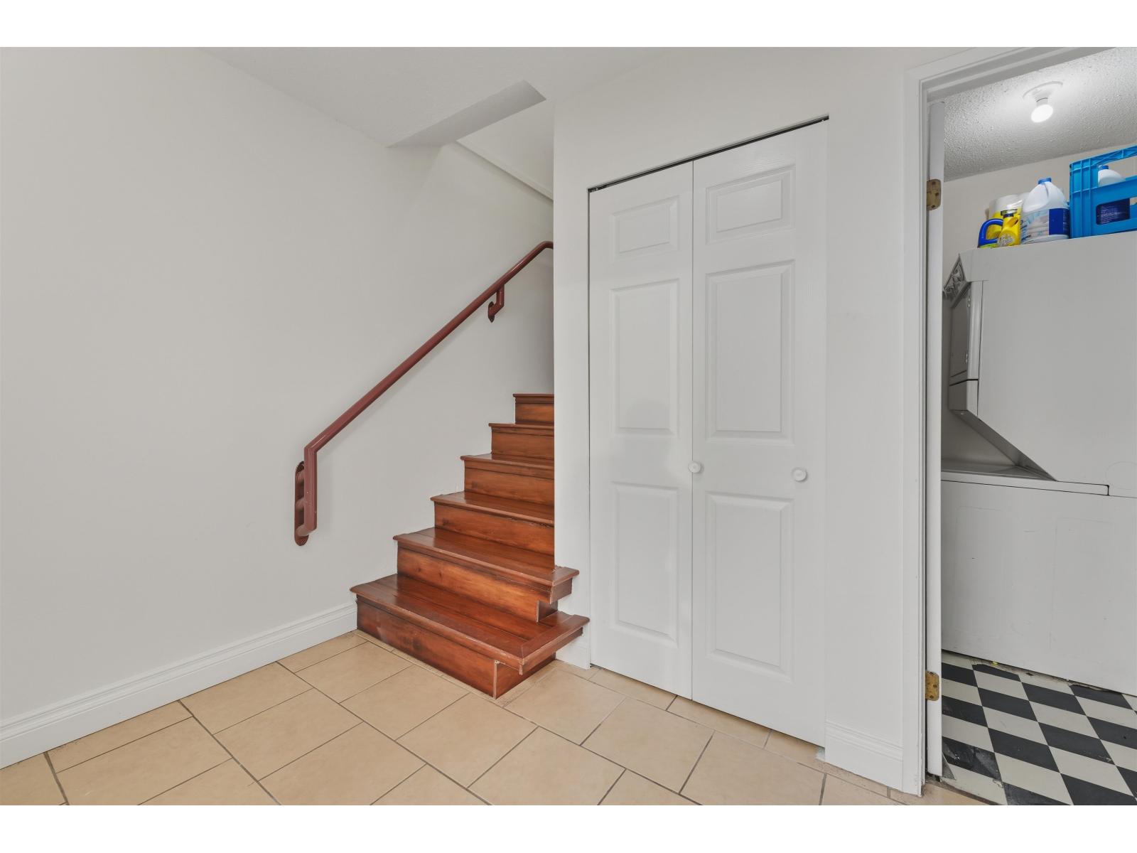 9782 123 Street, Surrey, British Columbia  V3V 4N8 - Photo 3 - R3057032