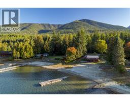 7635 ROSS Road, Nelson, British Columbia