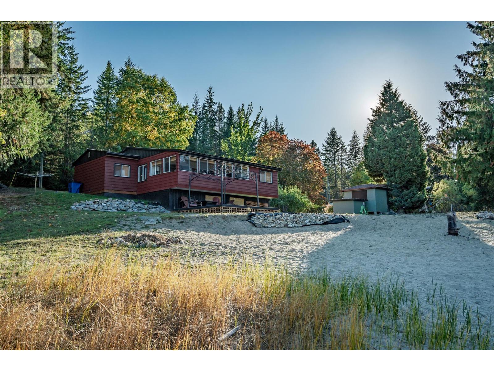 7635 Ross Road, Nelson, British Columbia  V1L 6R5 - Photo 2 - 10365616