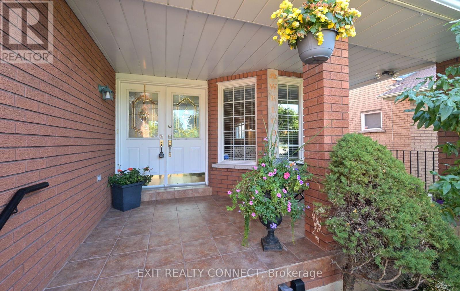 8912 Martin Grove Road, Vaughan, Ontario  L4H 1C3 - Photo 4 - N12413700