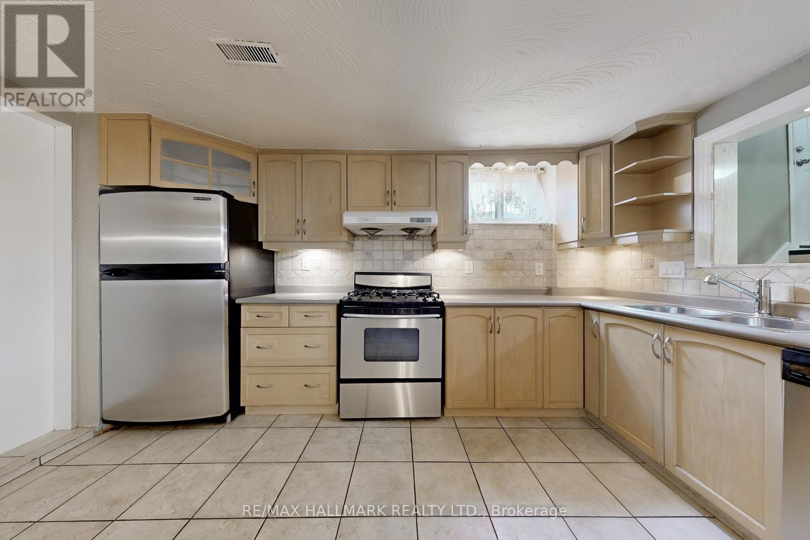 154 Shoreham Drive, Toronto, Ontario  M3N 1T2 - Photo 27 - W12460414