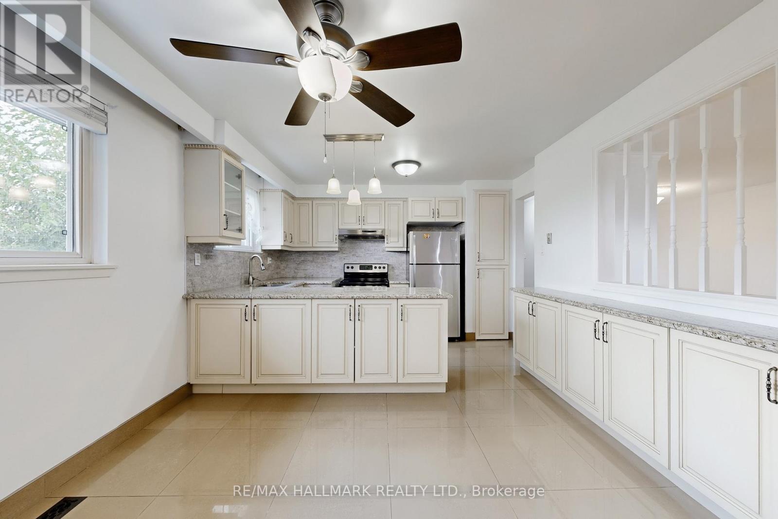 154 Shoreham Drive, Toronto, Ontario  M3N 1T2 - Photo 16 - W12460414