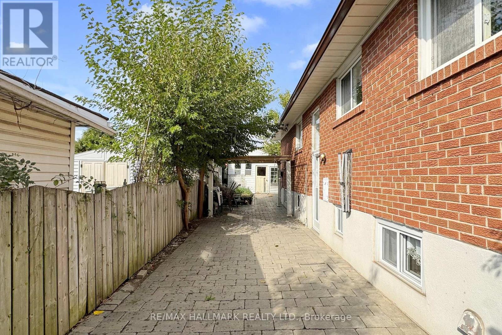 154 Shoreham Drive, Toronto, Ontario  M3N 1T2 - Photo 37 - W12460414