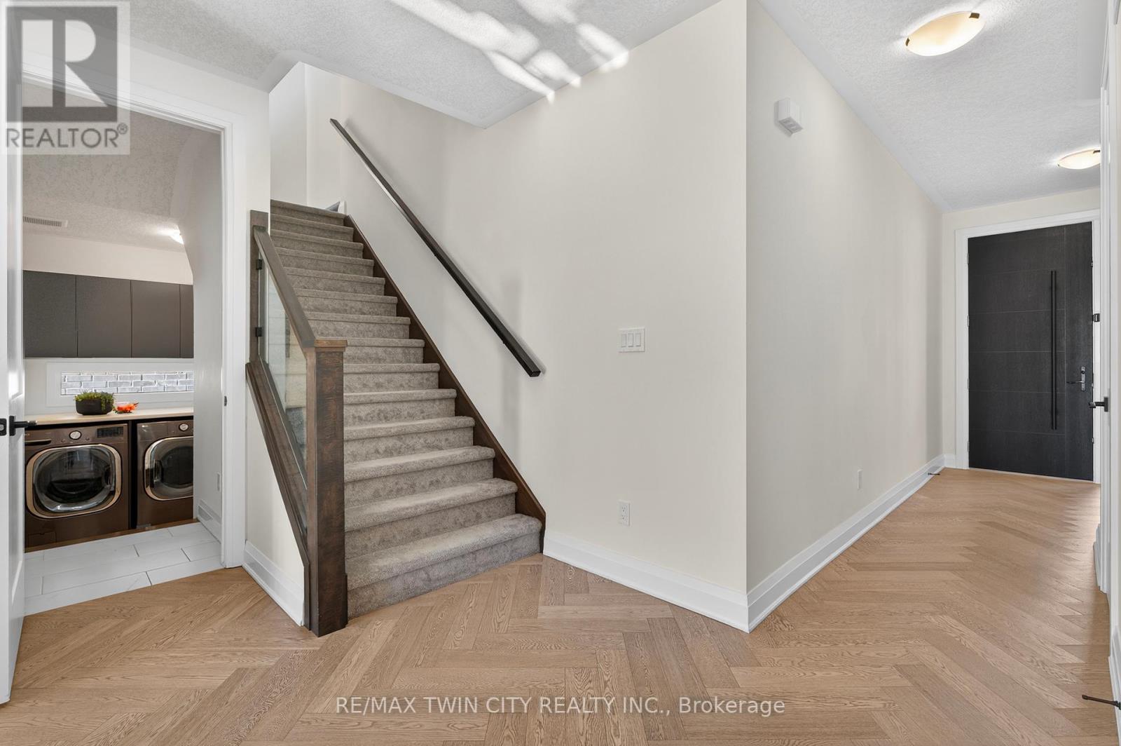 296 Raspberry Place, Waterloo, Ontario  N2V 0H3 - Photo 20 - X12461037