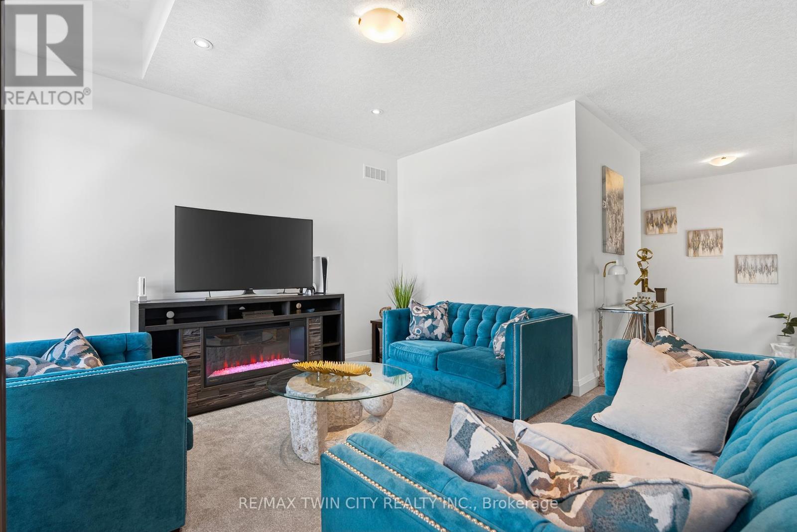 296 Raspberry Place, Waterloo, Ontario  N2V 0H3 - Photo 24 - X12461037