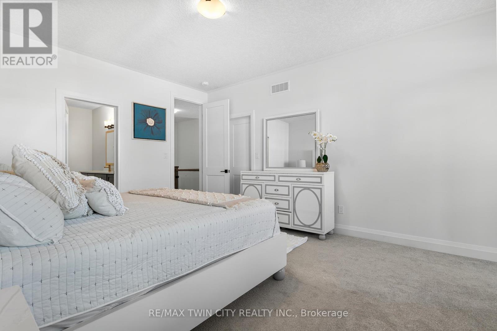 296 Raspberry Place, Waterloo, Ontario  N2V 0H3 - Photo 29 - X12461037
