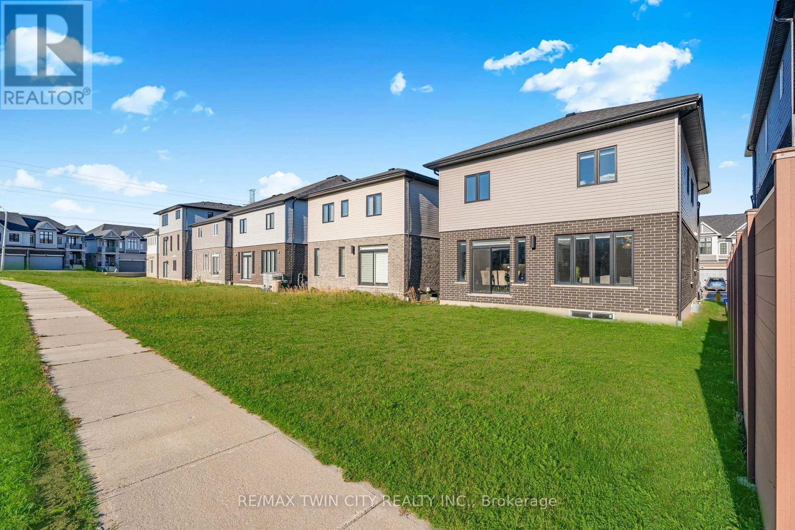 296 Raspberry Place, Waterloo, Ontario  N2V 0H3 - Photo 40 - X12461037