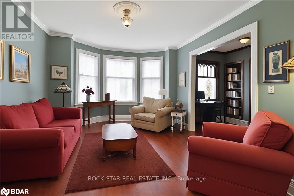 Main - 319 Queen Street S, Hamilton, Ontario  L8P 3T6 - Photo 2 - X12461048