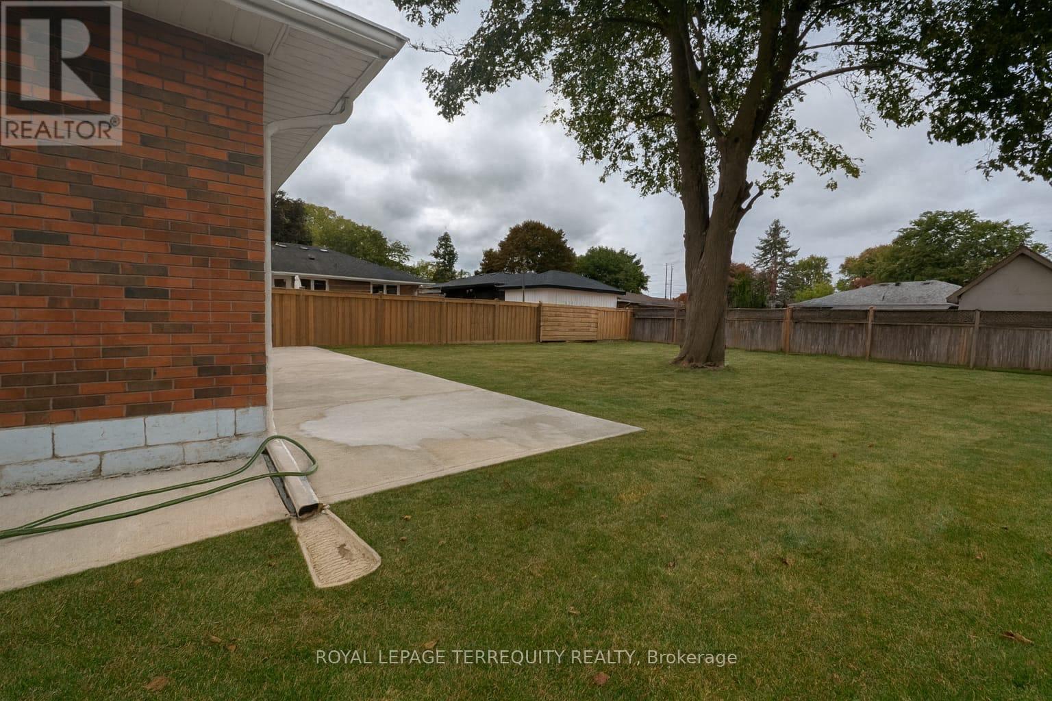 5 Bertram Drive, Hamilton, Ontario  L9H 4T1 - Photo 19 - X12460390