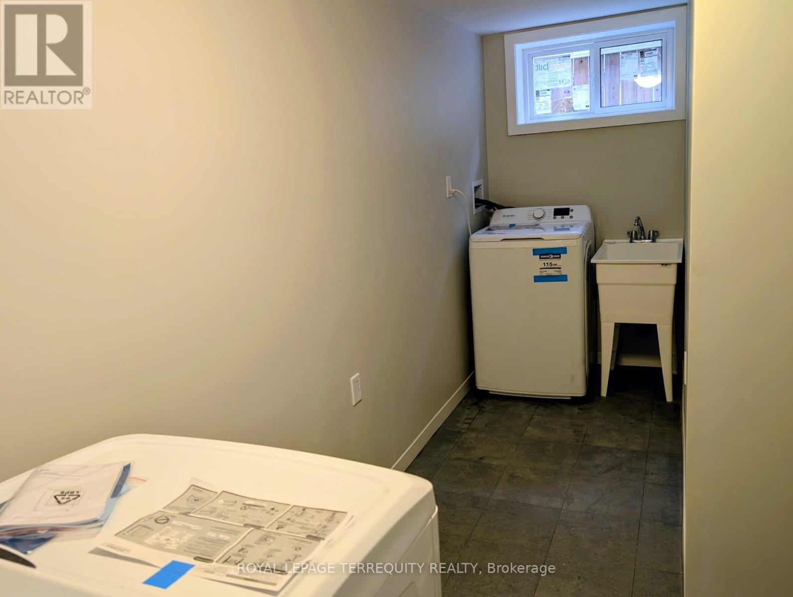 5 Bertram Drive, Hamilton, Ontario  L9H 4T1 - Photo 18 - X12460390