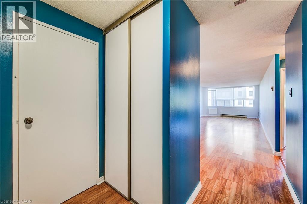 55 Green Valley Drive Unit# 811, Kitchener, Ontario  N2P 1Z6 - Photo 6 - 40778965