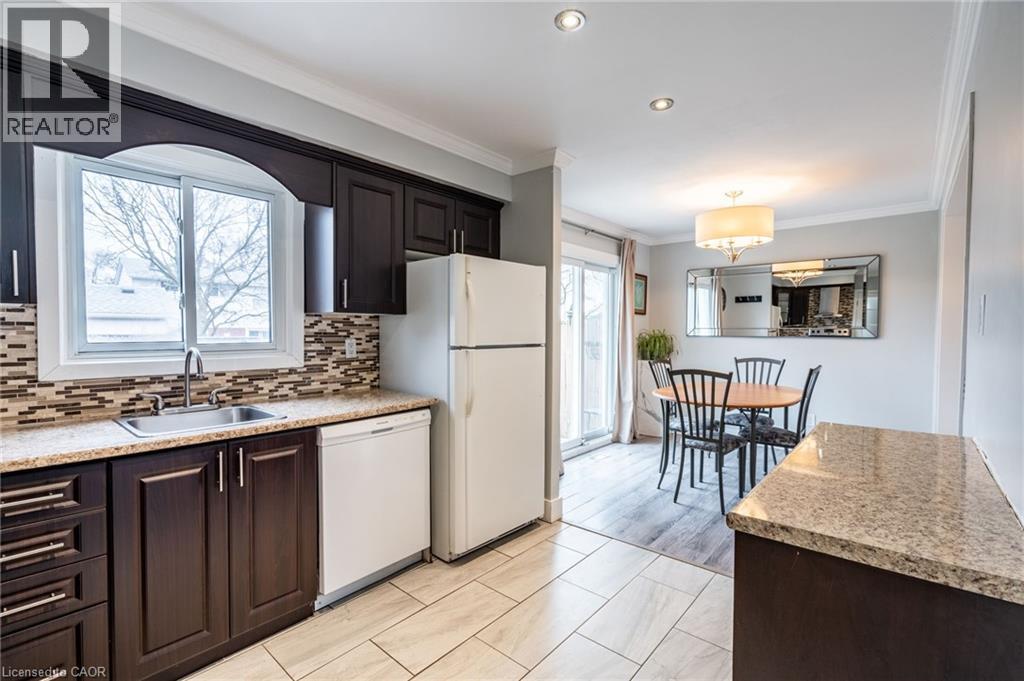 120 Chilton Drive, Stoney Creek, Ontario  L8J 1M5 - Photo 15 - 40778975