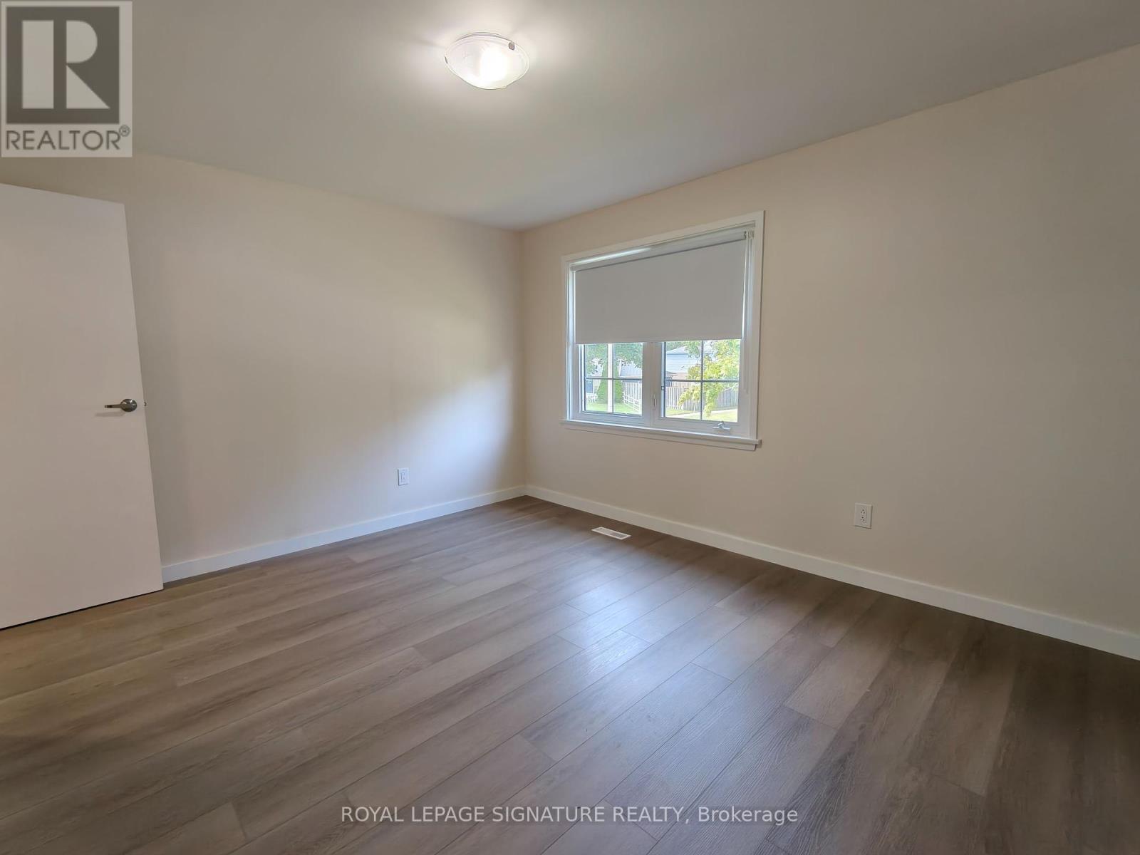 1443 Glen Rutley Circle, Mississauga, Ontario  L4X 1Z8 - Photo 8 - W12406025