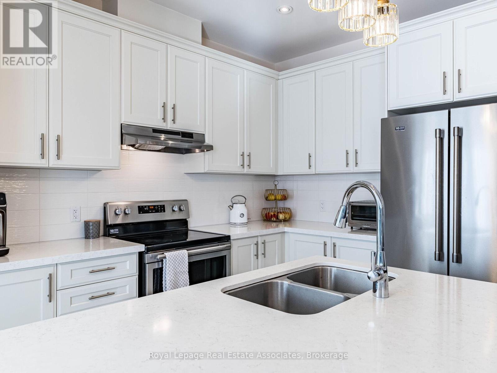 18 Heming Trail, Hamilton, Ontario  L9K 0J8 - Photo 19 - X12460780