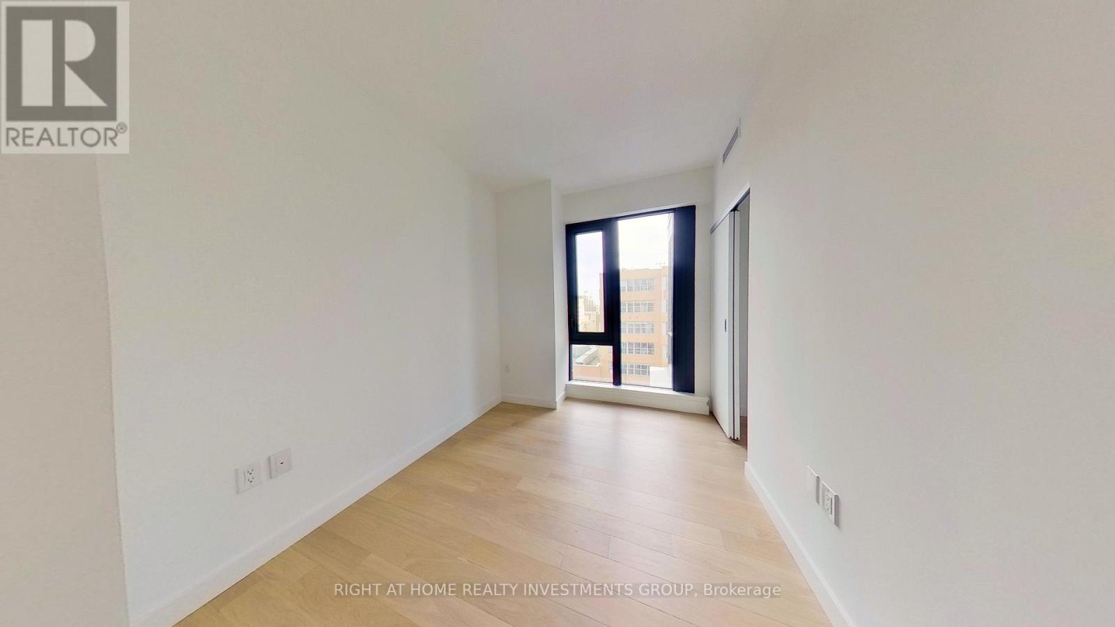 1010 - 2a Church Street, Toronto, Ontario  M5E 0E1 - Photo 9 - C12361295