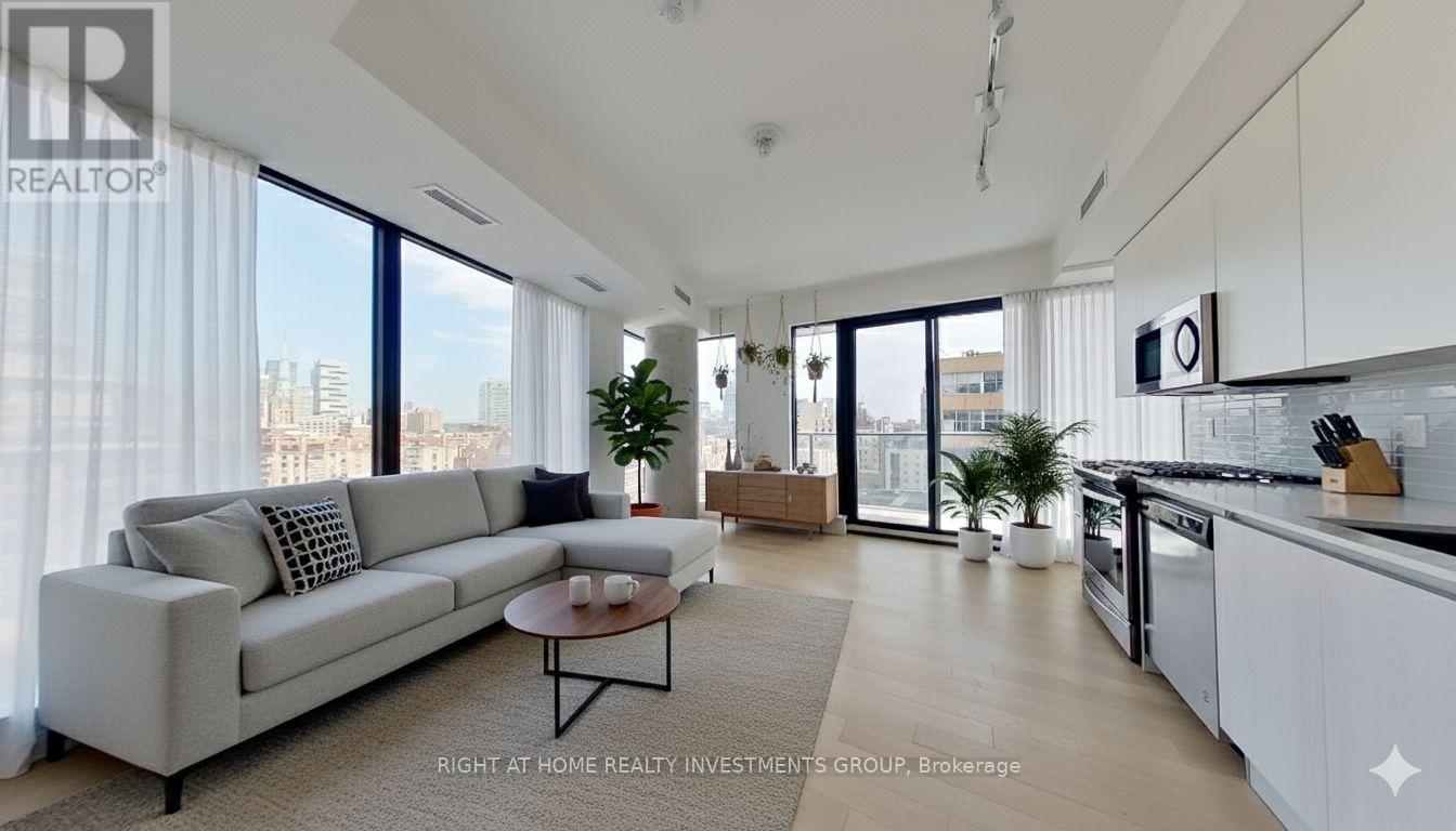 1010 - 2a Church Street, Toronto, Ontario  M5E 0E1 - Photo 7 - C12361295
