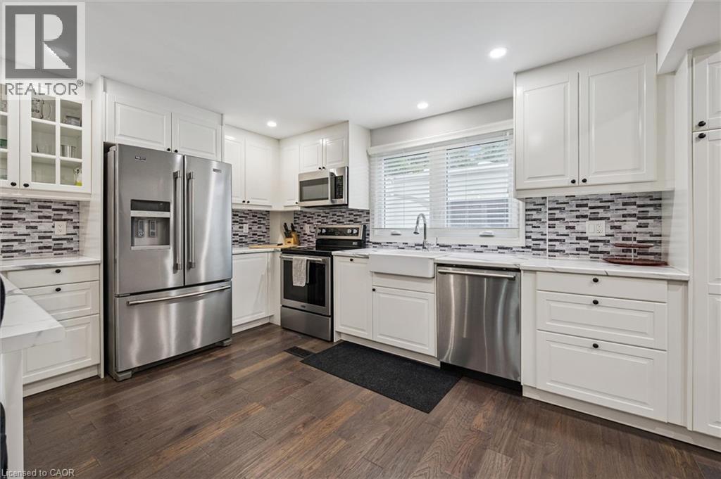 118 Glamis Road, Cambridge, Ontario  N1R 6S8 - Photo 3 - 40778935