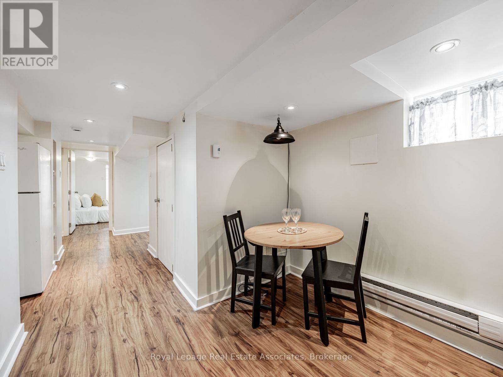 5 Little Boulevard, Toronto, Ontario  M6E 4N1 - Photo 18 - W12460974