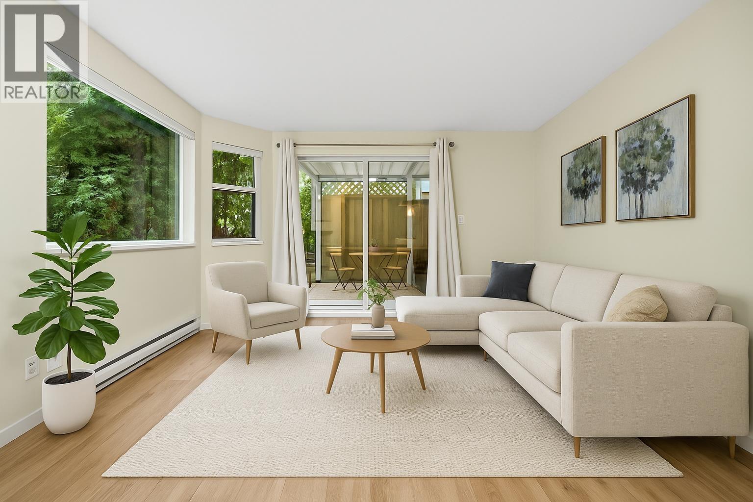 101 3638 RAE AVENUE, Burnaby, British Columbia