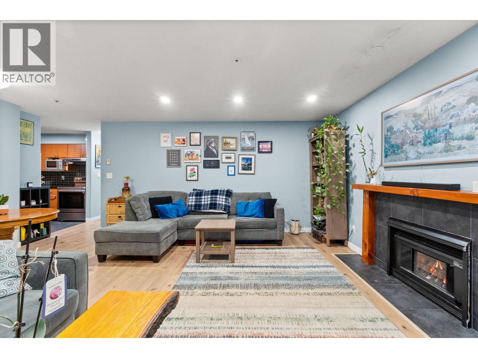 102 1689 E 4th Avenue, Vancouver, British Columbia  V5N 1J7 - Photo 1 - R3057791