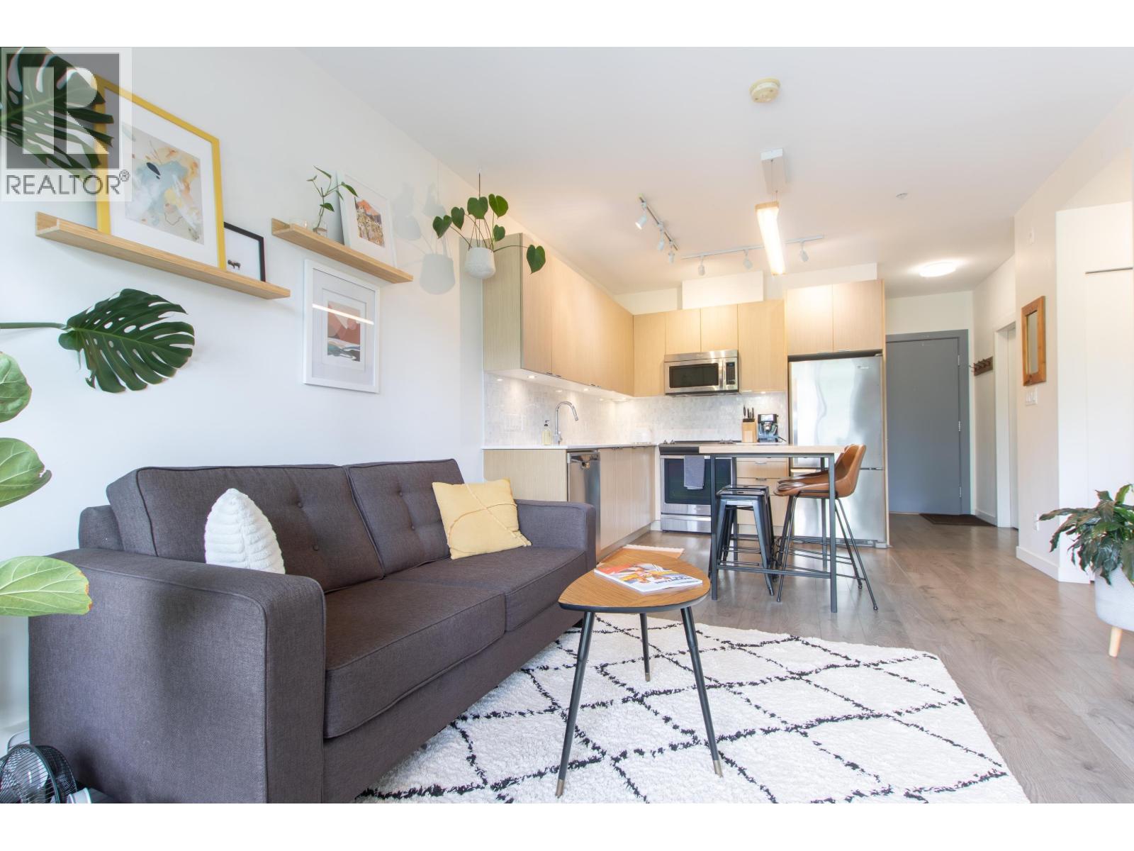 407 1150 Bailey Street, Squamish, British Columbia  V8B 0R4 - Photo 2 - R3058045