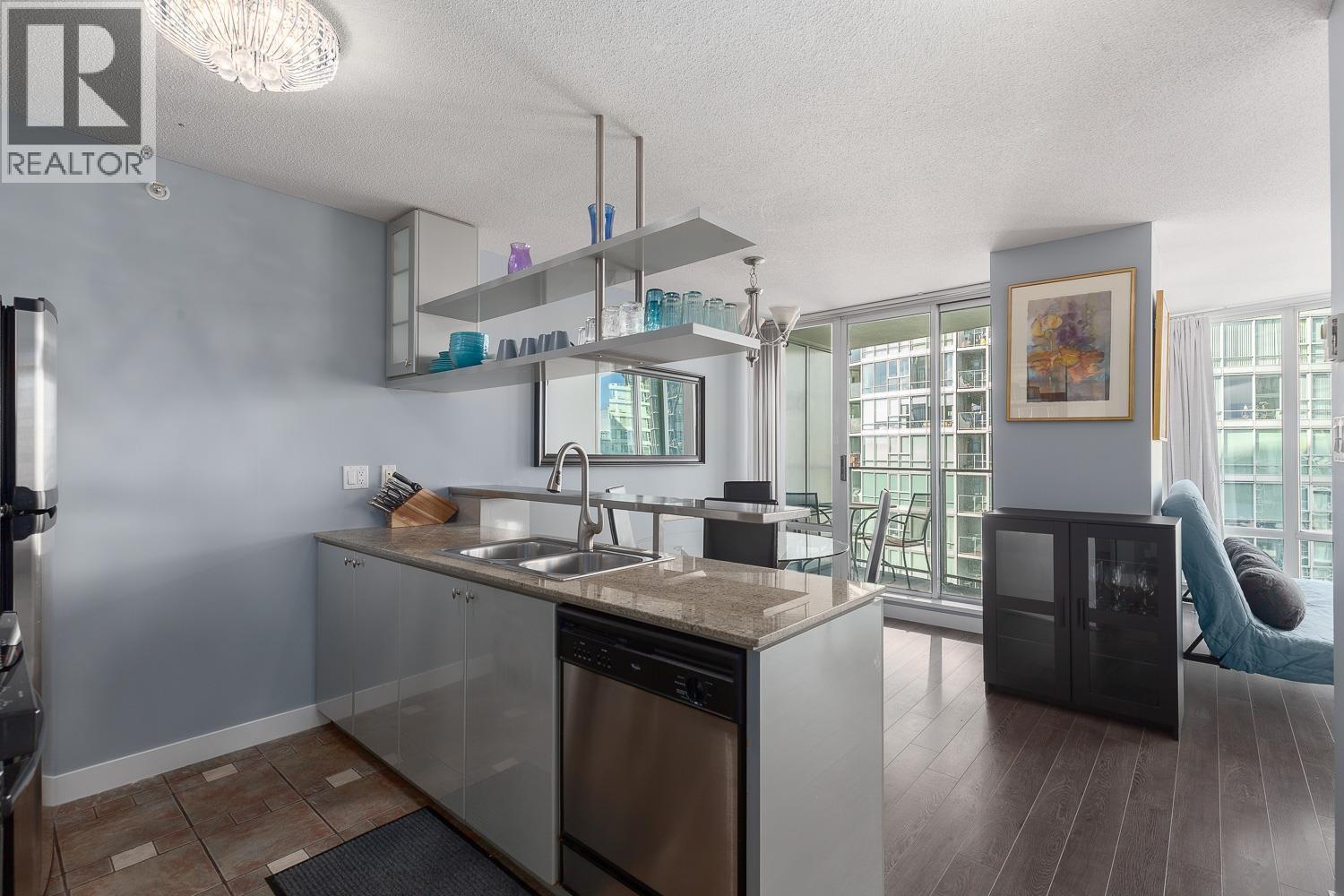 2706 1438 Richards Street, Vancouver, British Columbia  V6Z 3B8 - Photo 2 - R3058050